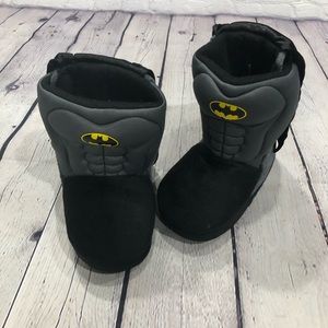 Toddler Size 7 Batman Caped Slippers
